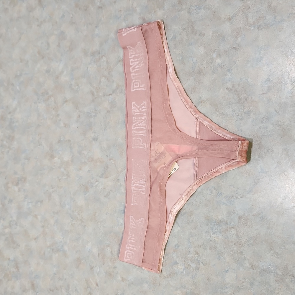 NWT VS PINK thong panties pink M